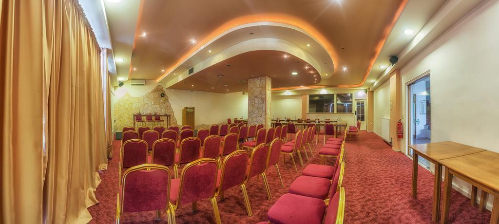 Tselikas Hotel Kozani Exterior foto